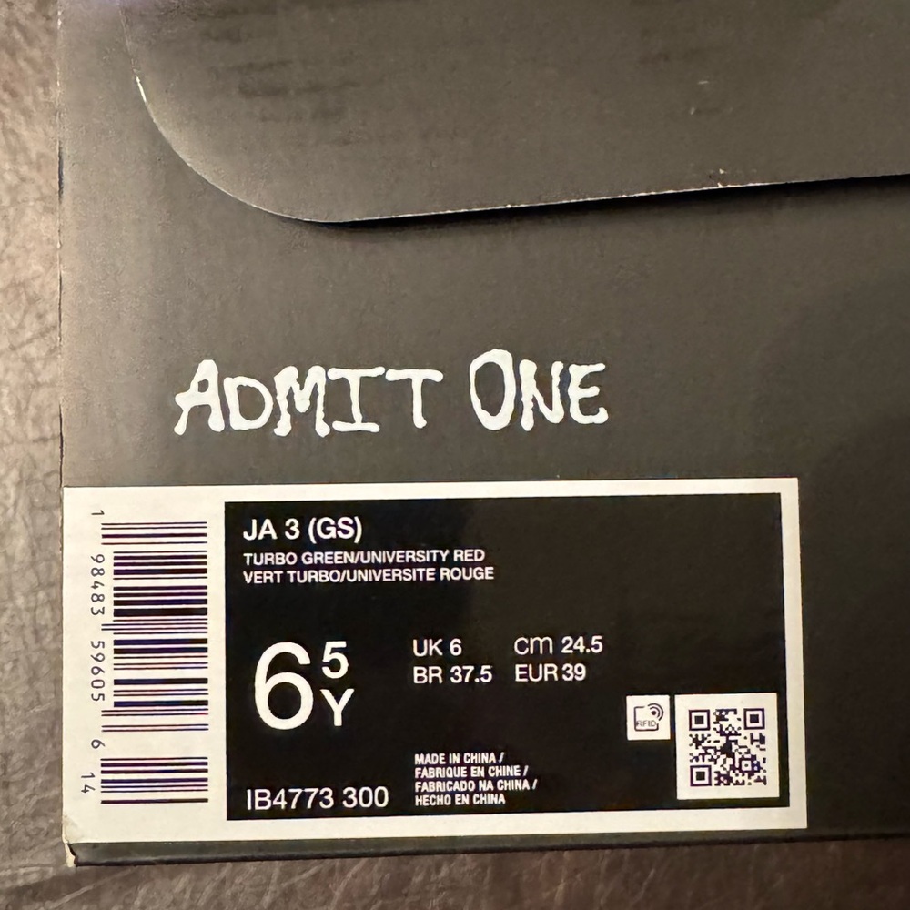 Nike Boys JA 3 Sneakers *NEW* - Picture 6 of 6